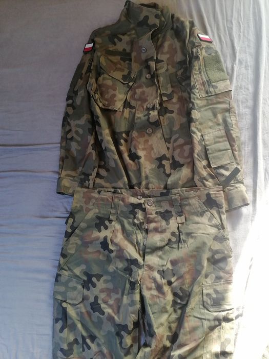 Mundur wojskowy XL.