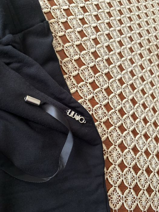 Spodnie damskie, regular, wygodne Liu Jo czarne roz. M - NOWE