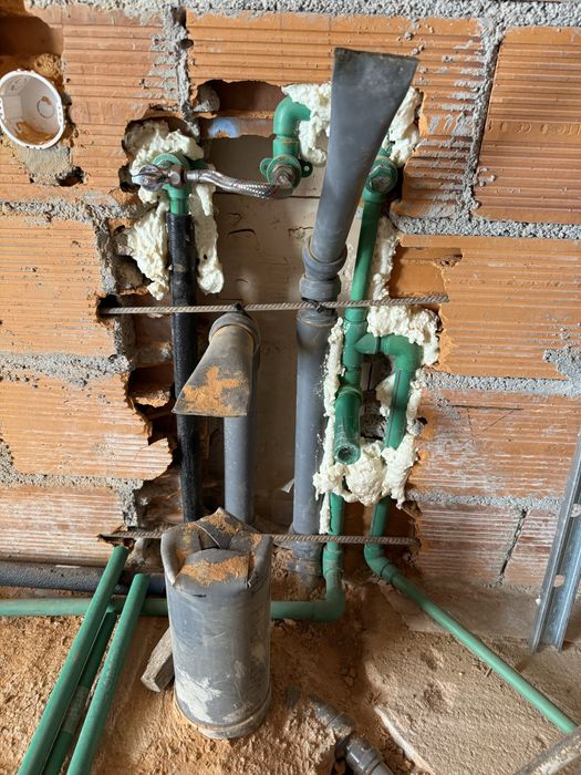 Canalizador em Venda do Pinheiro e Mafr