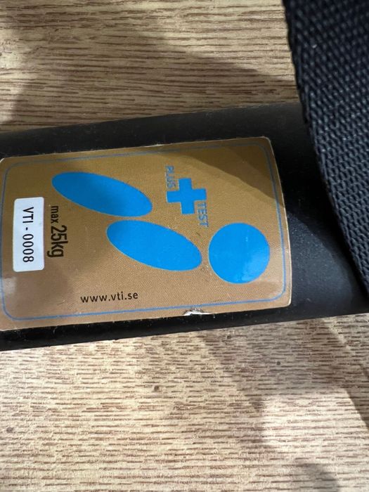 Fotelik samochodowy dla dziecka AXKID MINIKD 0-25 kg