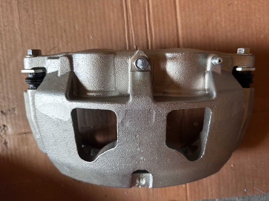 Гальмівний супорт дискового типу Ford F-550 Super Duty 6.7 L