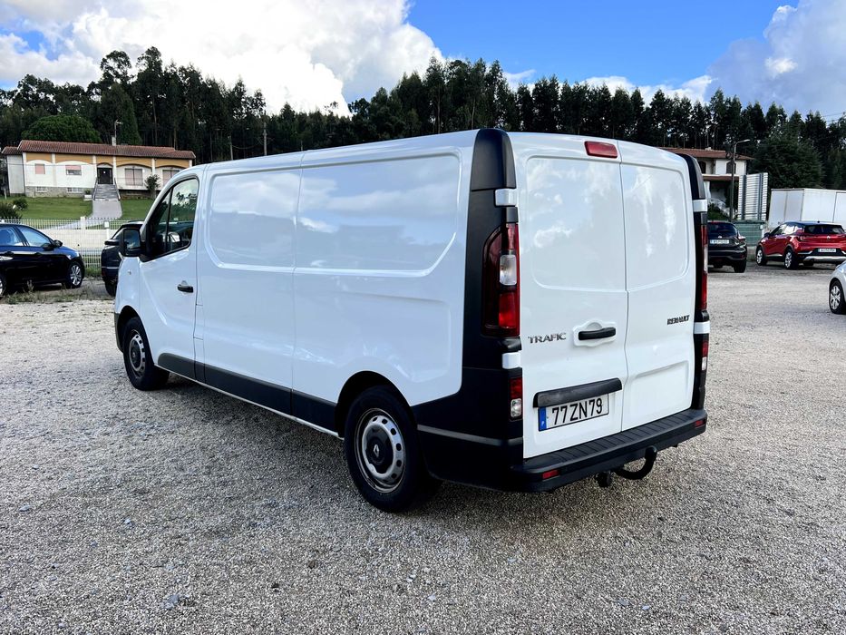 RENAULT TRAFIC LONGA COM REFRIGERAÇÃO DE PARQUE