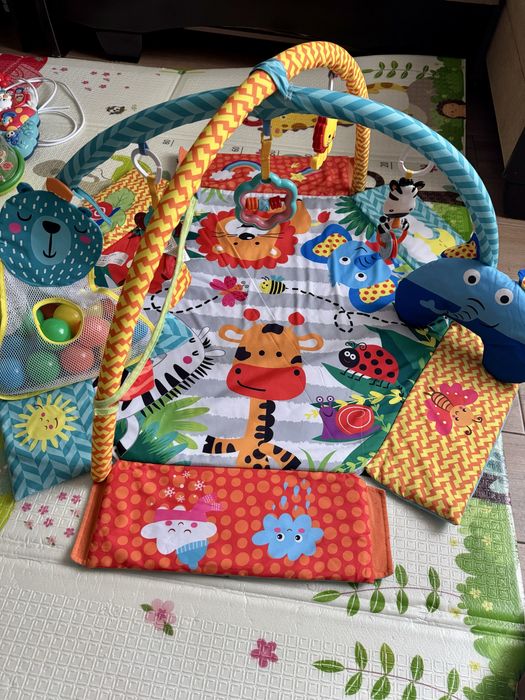 Продам розвиваючий килимок MoMi MULTI