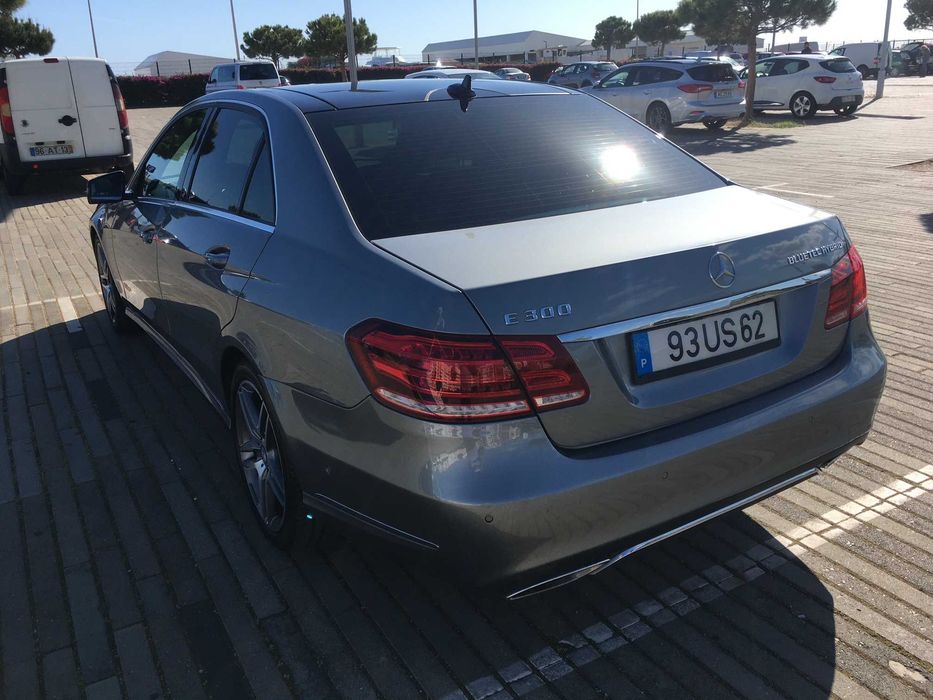 Mercedes-Benz E 300 — fotografia 2