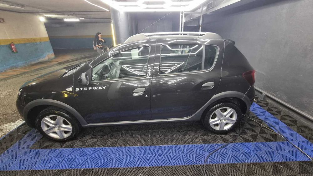 Dacia Sandero Stepway 1.0 Gasolina – 2016 – 82.700 km – Impecável