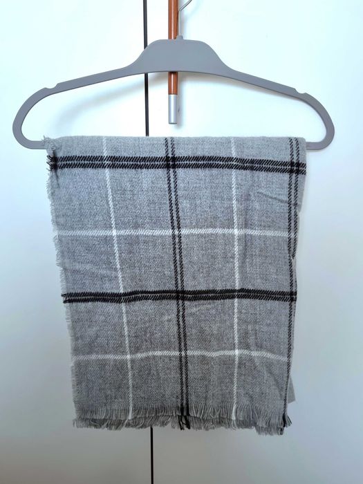 Cachecol cinzento com padrão quadriculado Primark - nunca usado