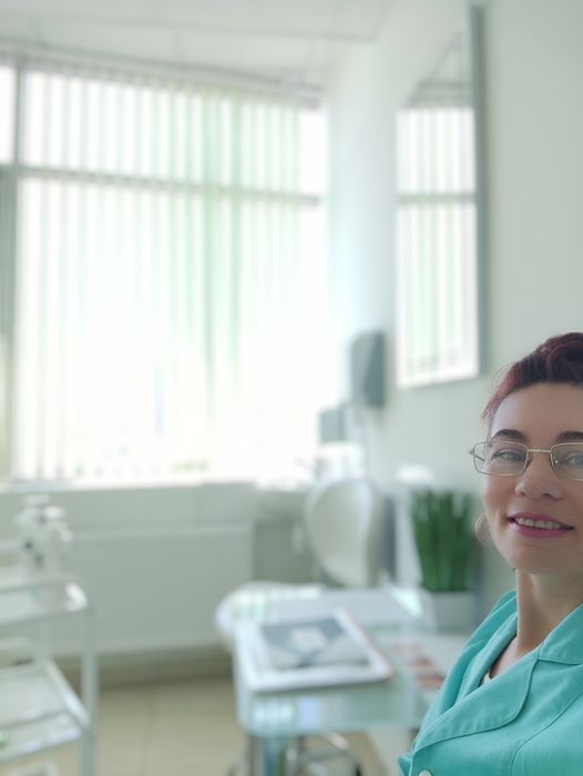 Массаж Дарница, косметолог