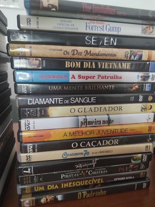 Coleção de DVDs - Filmes raros e documentários