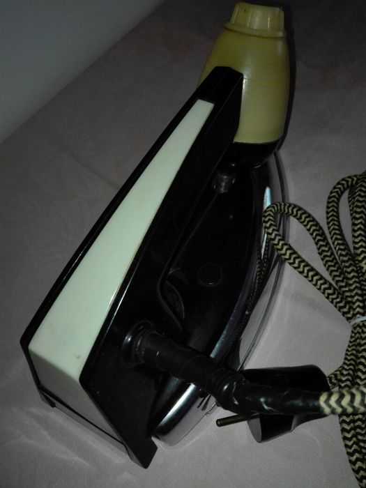 Żelazko zabytkowe, sprawne, z PRL-U