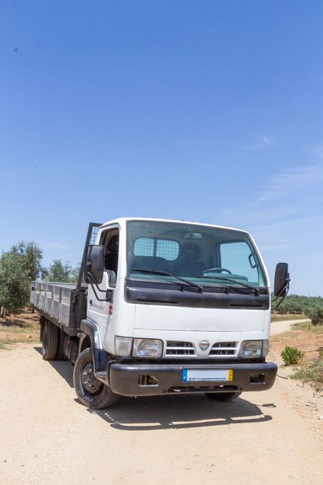 Carrinha Nissan Cabstar Rodado Duplo