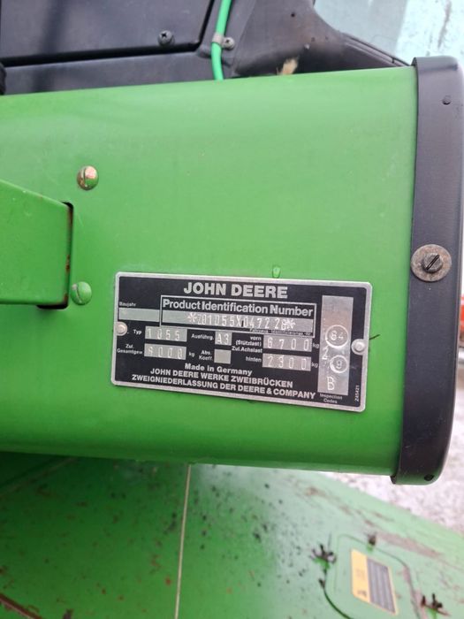 Зерно збиральний комбайн JOHN DEERE 1055 свіжо привезений
