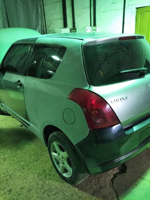 Suzuki Swift, 2008, 1900 $.