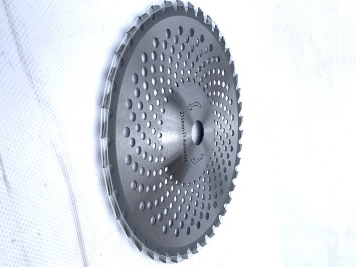 Ніж гнутий з переможною напайкою 40Т зубів для бензокоси