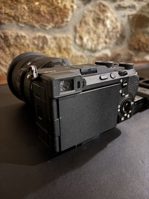 Sony a7C II (+lente kit +baterias)