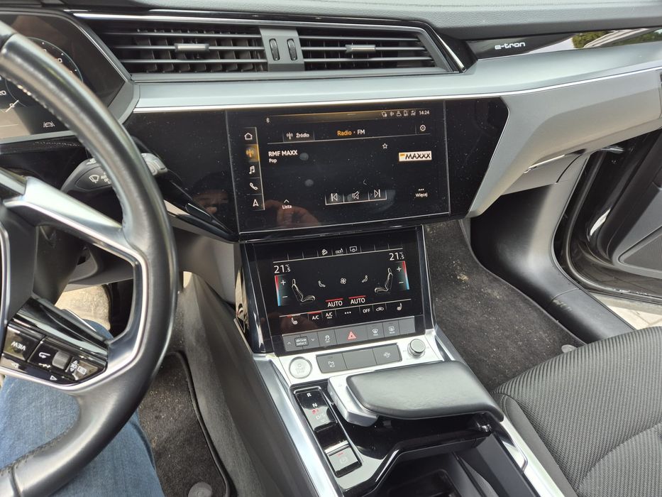 Sprzedam Audi E-TRON