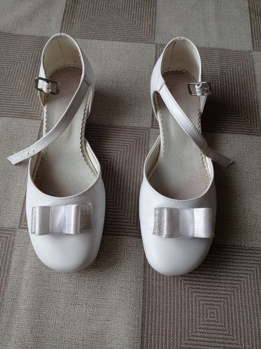 Buty komunijne skórzane rozmiar 34