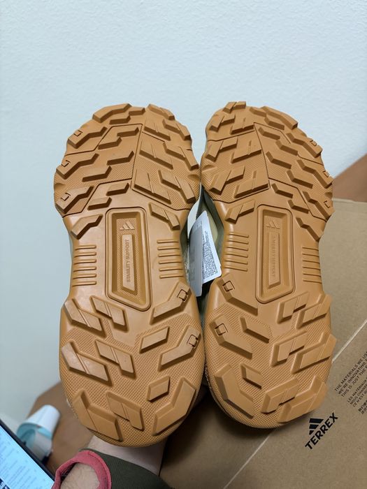 Новые ОРИГИНАЛ оригніал женские зимние ботинки черевики Adidas Terrex