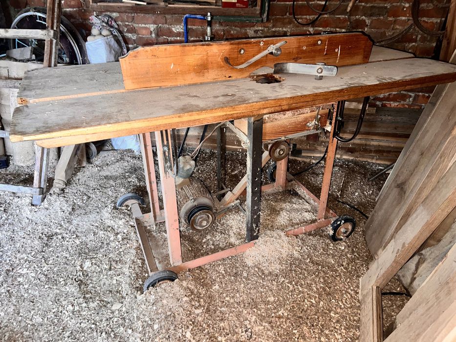 Деревообробний станкок