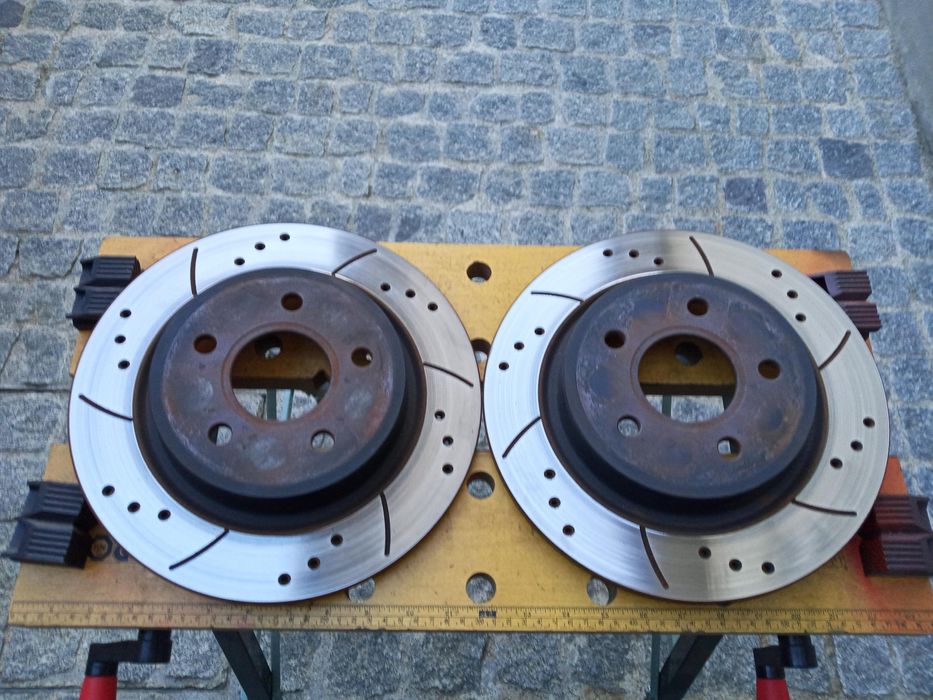 Discos traseiros Ford