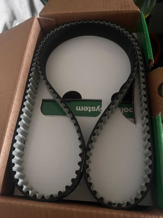 Комплект ременя ГРМ + помпа