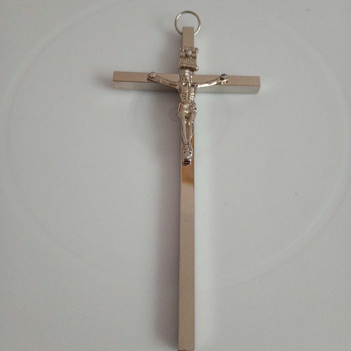 KRZYŻ metalowy -chromowany srebrny- złoty na ścianę -11 cm.