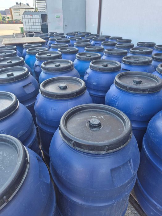 Beczki plastikowe 220L