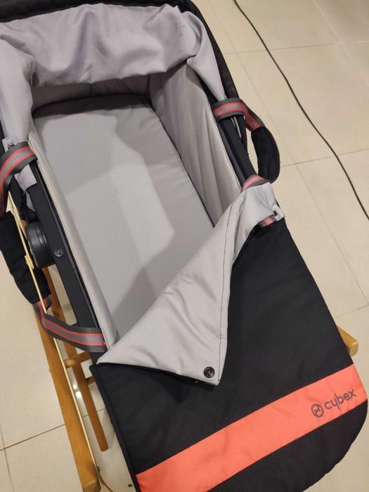 Berço/alcofa com suporte da Cybex