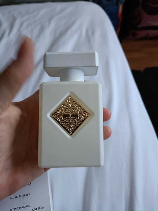Perfumes novos, nunca usado , envio por STT