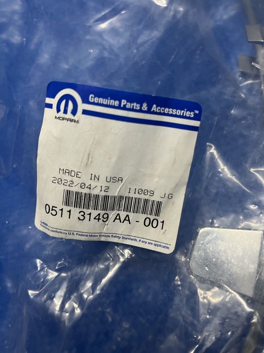 Friso cromado parachoques frontal chrysler grand voyager 2010