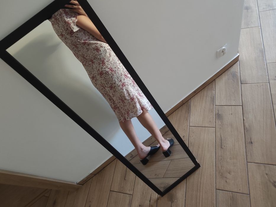 Letnia zwiewna sukienka