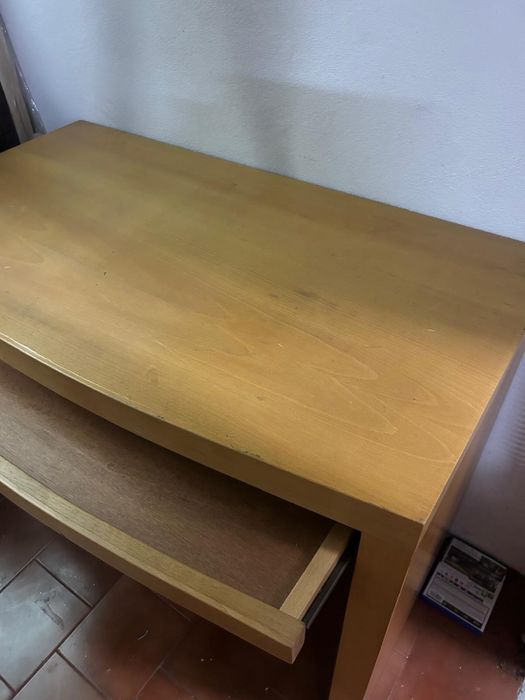 Secretaria de faia maciça