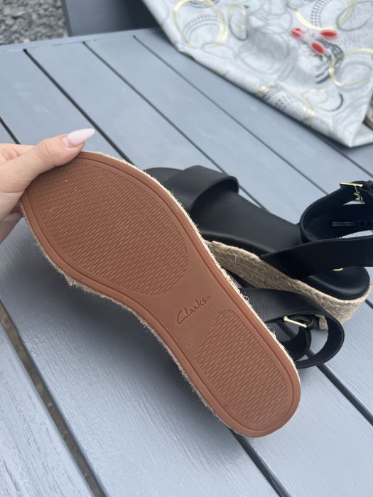 Босоніжки сандалии Clarks шкіра жіночі чорні