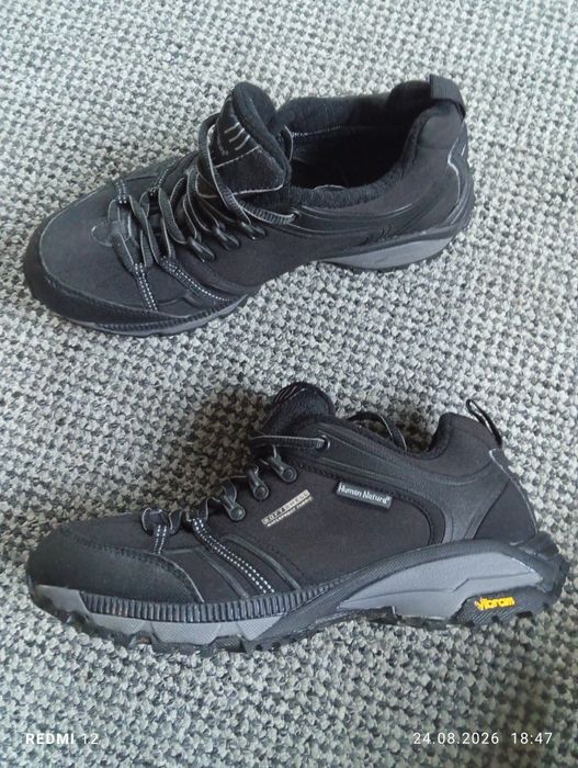 Damskie buty trekkingowe marki Human Nature z podeszwą Vibram i membraną wodoodporną r. 40