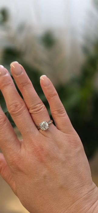 Каблучка з муасанітом в 2 карати