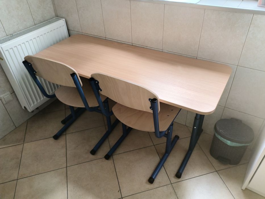 Ławka z krzesełkami  do gabinetu