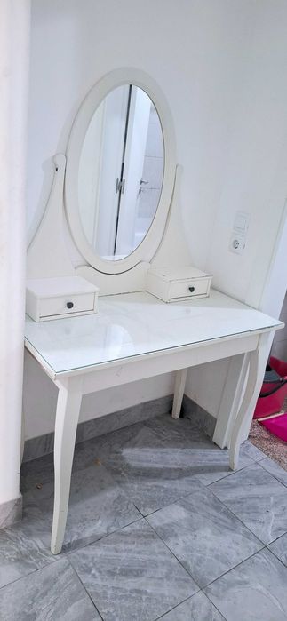 Mudança!! Toucador ikea lindo versátil e moderno com espelho e gavetas