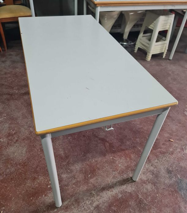 Vendo Diverso Material de Escritório