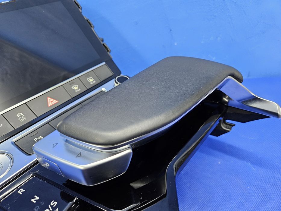 PANEL środkowy AUDI Q8 E-TRON mieszek wyświetlacz drive select mmi