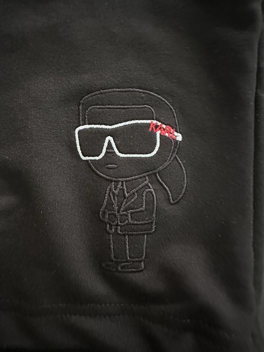 Conjunto Homem Preto Tamanho L -Shirt + Calções Karl Verão, Férias