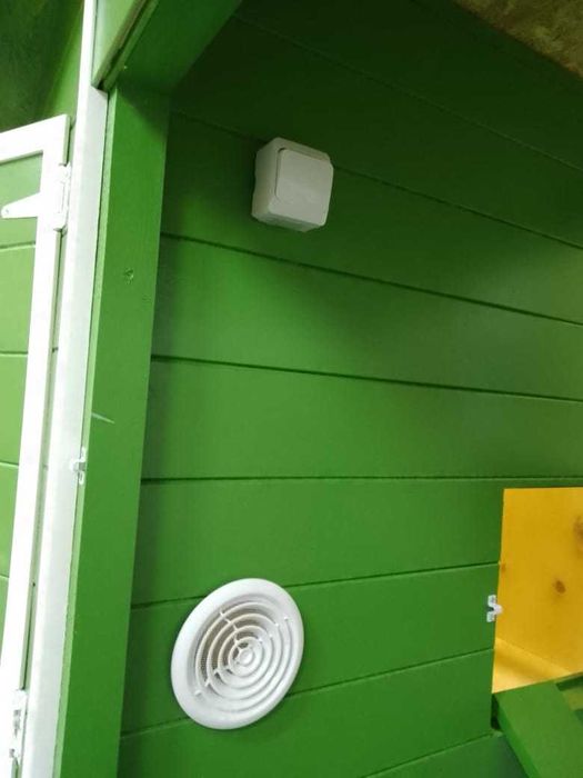 Курятник,курник на 7-10 птиц,освещене,обогрев. Доставка по Украине.