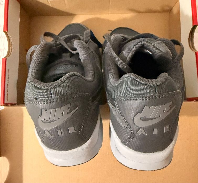 Ténis novos  NIKE AIR