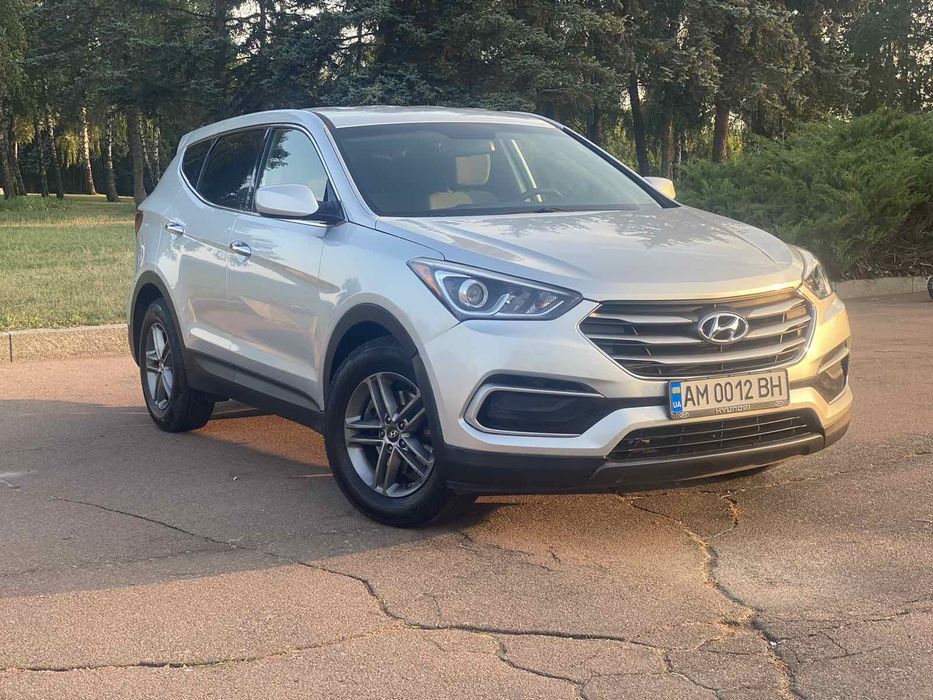 Продам Hyundai Santafe 2017 року
