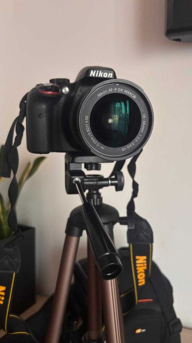 Nikon D3300 + Objetiva 18-55mm VR + Tripé — Excelente Estado