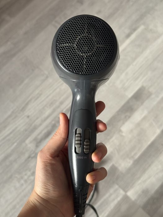 Фен Philips SalonDry Active ION