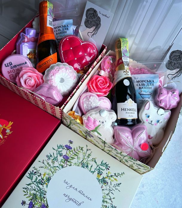 Новорічний подарунковий набір для дорослих та дітей шипучі бомбочки