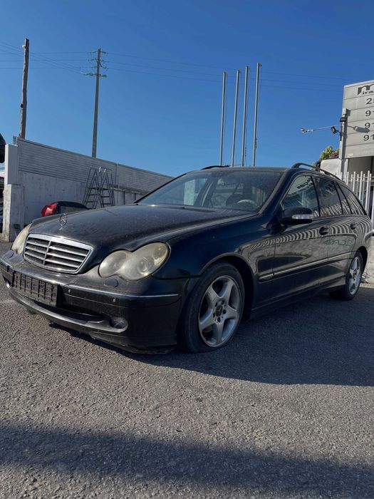 Mercedes-Benz C270 de 2005 para peças