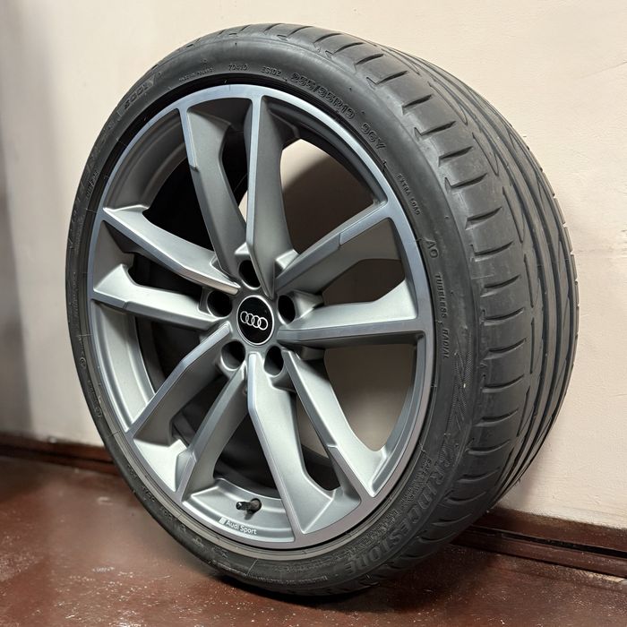 Оригінальні диски Audi S5 R19 S6 A6 A5 Q5 Q7 AudiSport 8W0601025DC