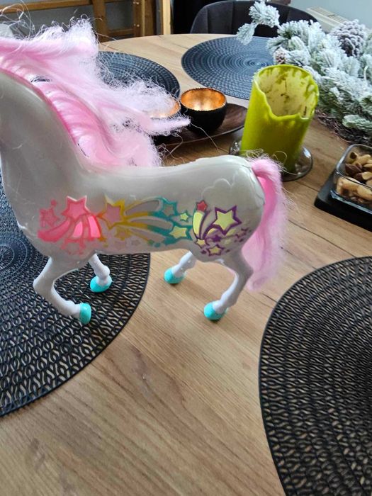 Barbie, zabawka interaktywna Jednorożec - magiczne włosy, GFH60
