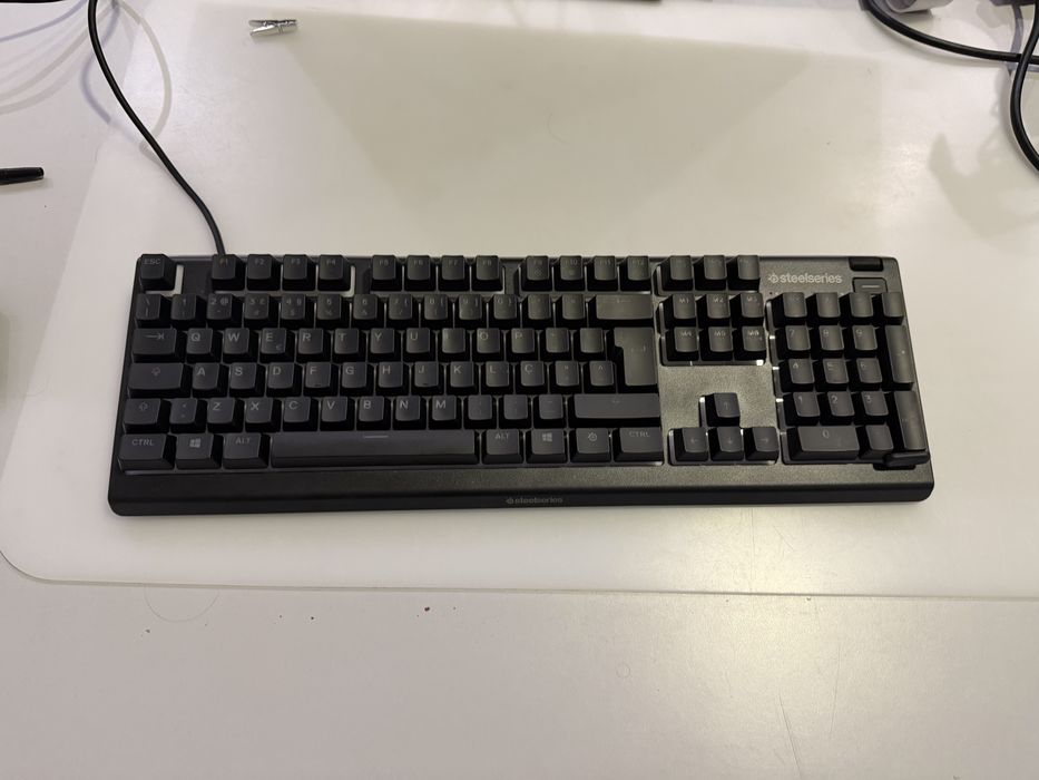 Teclado gamer steel series
