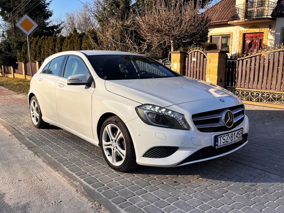 Mercedes-Benz Klasa A 1.6 Benzyna * LED-Xenony * Bezwypadkowy * Elektryczne fotele * Grzane